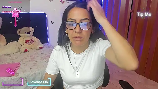 alma blue online show from November 15, 11:21 pm