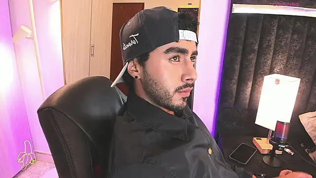 ItsMeEros online show from April 12, 10:26 pm