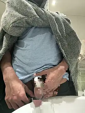 CoolBiDude online show from March 14, 7:08 pm