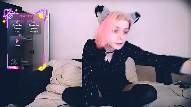 Littlepinkcat online show from April 26, 3:15 am