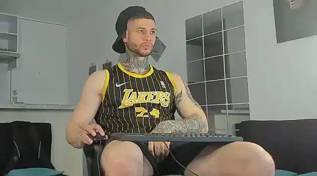  jamesleandros1 online show from December 21, 2:47 pm