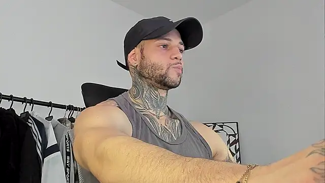  jamesleandros1 online show from October 10, 7:02 pm