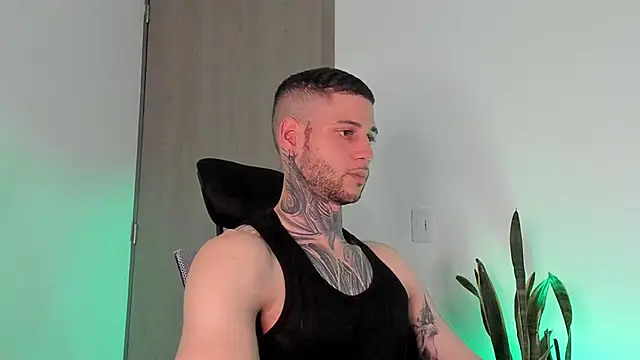  jamesleandros1 online show from February 8, 11:19 pm