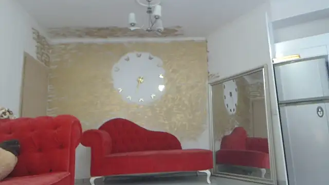 AnnaBellaLuckyXOXO online show from February 13, 8:59 am