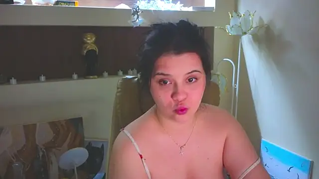 Snapshot of Malika_uAngel chatting on April 8, 8:53 pm Malika uAngel online show from April 8, 8:53 pm