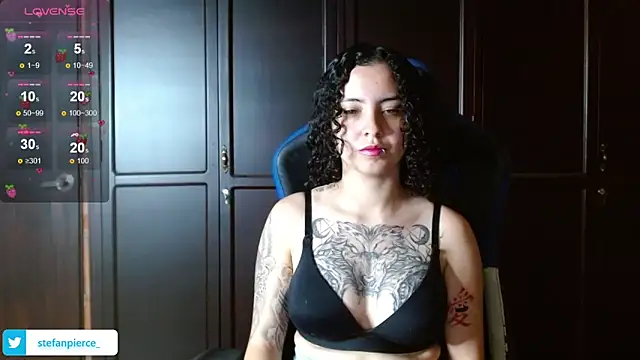 Snapshot of jaydensalvatore_ chatting on February 11, 9:25 pm jaydensalvatore online show from February 11, 9:25 pm