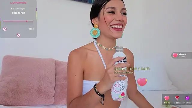 PIA STONE online show from March 24, 8:25 pm