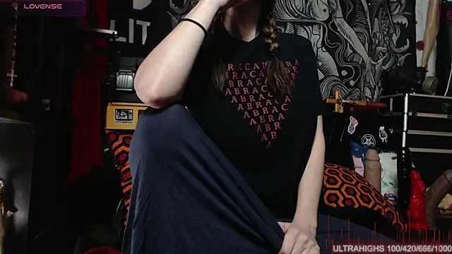 Silentmary online show from December 11, 4:53 pm