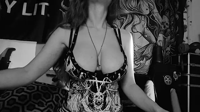 Silentmary online show from July 8, 1:37 pm