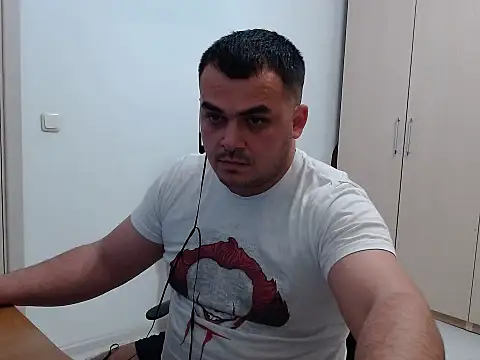 Snapshot of show_boy_97 chatting on May 1, 8:35 pm show boy 97 online show from May 1, 8:35 pm