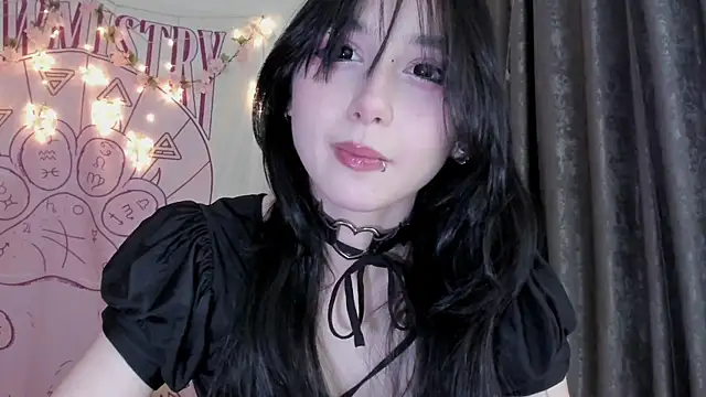 Holy420lolii online show from December 4, 2:37 pm