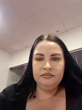 GeorgiaLerox online show from January 8, 1:35 pm