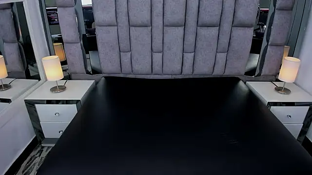 EMMAHILL1 online show from April 17, 11:13 am