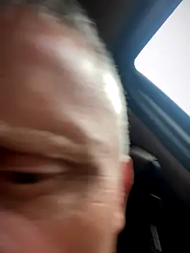 Snapshot of prekumstud chatting on October 31, 10:55 pm prekumstud online show from October 31, 10:55 pm