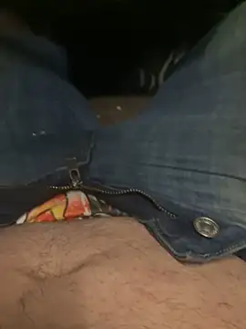 Snapshot of prekumstud chatting on December 15, 4:28 am prekumstud online show from December 15, 4:28 am