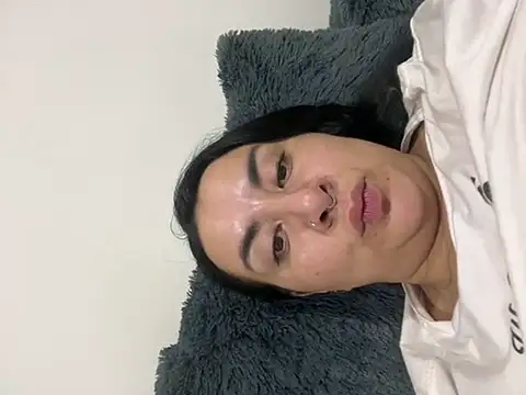 Abril Luv online show from February 20, 1:57 am
