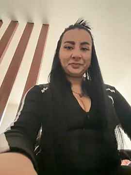 Abril Luv online show from November 19, 1:22 pm