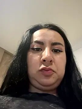 Abril Luv online show from December 1, 1:10 am