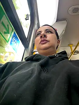 Abril Luv online show from January 8, 12:29 pm