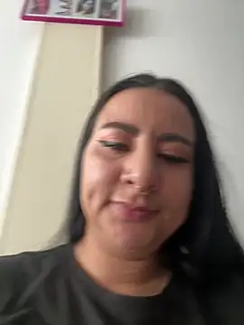 Abril Luv online show from April 13, 1:16 pm