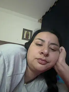 Snapshot of Abril_Luv chatting on July 20, 12:47 am Abril Luv online show from July 20, 12:47 am