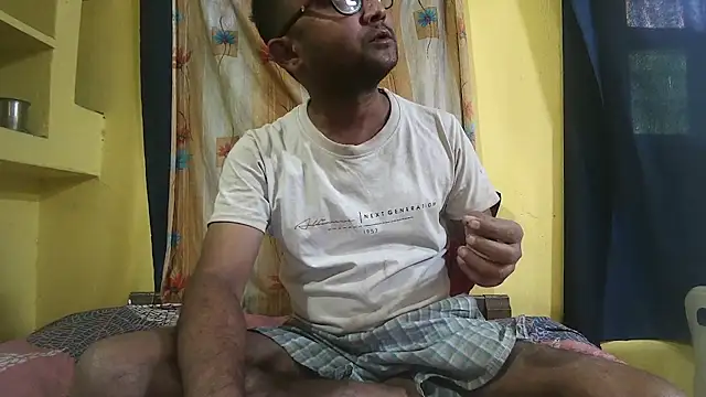 Snapshot of Cute_boy2000 chatting on March 7, 10:35 am Cute boy2000 online show from March 7, 10:35 am