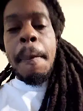 Snapshot of biggdick10 chatting on March 1, 2:13 am biggdick10 online show from March 1, 2:13 am