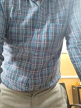 Snapshot of adicma123 chatting on February 3, 7:46 am adicma123 online show from February 3, 7:46 am