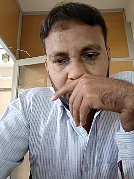 Snapshot of adicma123 chatting on February 9, 8:18 am adicma123 online show from February 9, 8:18 am