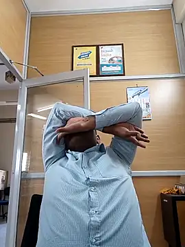 Snapshot of adicma123 chatting on February 20, 3:47 am adicma123 online show from February 20, 3:47 am