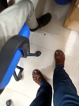 Snapshot of adicma123 chatting on February 25, 6:01 am adicma123 online show from February 25, 6:01 am