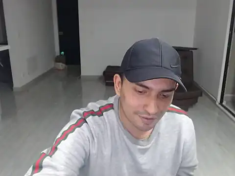 Uncut Hairy Dick online show from October 28, 6:17 am