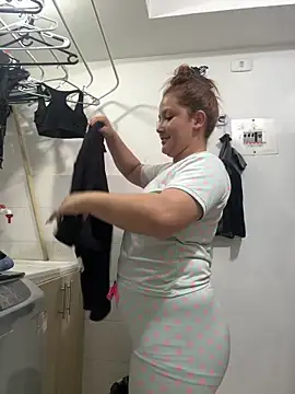 EmilyBarragan online show from January 21, 7:04 am