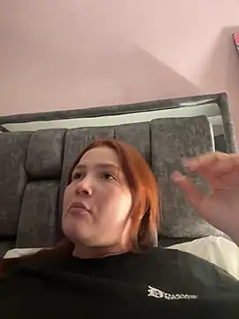 EmilyBarragan online show from February 12, 1:52 am