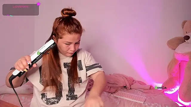 EmilyBarragan online show from October 3, 3:20 pm