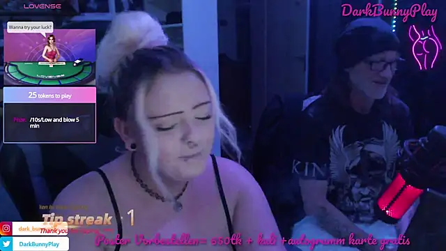 Snapshot of DarkBunnyPlay chatting on December 29, 8:37 pm DarkBunnyPlay online show from December 29, 8:37 pm