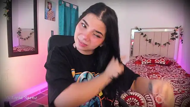 Snapshot of victoriaasaenz_ chatting on February 8, 12:47 am victoriaasaenz online show from February 8, 12:47 am
