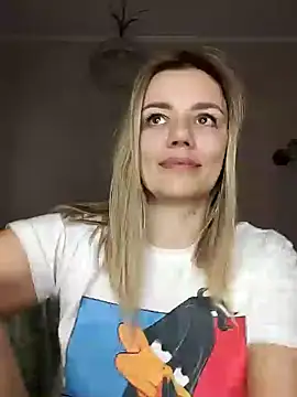 KrissSexi online show from March 7, 5:29 am