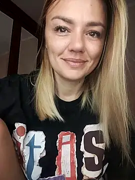 KrissSexi online show from September 13, 5:07 am