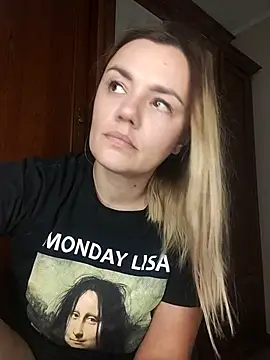 KrissSexi online show from September 18, 5:37 pm