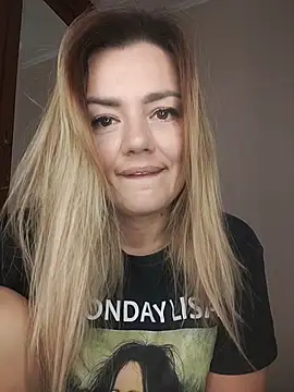 KrissSexi online show from November 4, 8:35 am