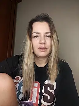 KrissSexi online show from December 21, 1:46 am