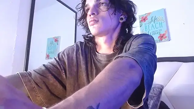 AlbertBernal69 online show from October 15, 3:06 am