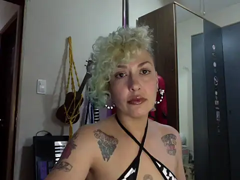Snapshot of MariLouM chatting on July 2, 7:42 pm MariLouM online show from July 2, 7:42 pm