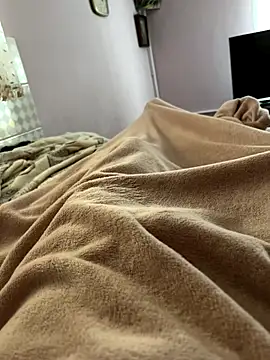 Snapshot of mihaixxx1 chatting on October 29, 1:46 pm mihaixxx1 online show from October 29, 1:46 pm