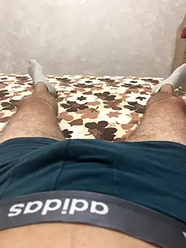 Snapshot of mihaixxx1 chatting on November 19, 5:13 pm mihaixxx1 online show from November 19, 5:13 pm