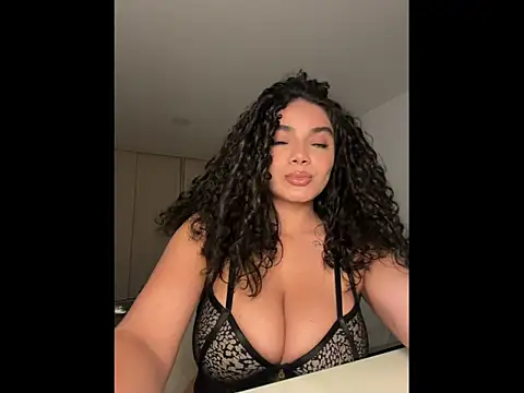 Snapshot of Mariecurl chatting on September 25, 9:40 pm Mariecurl online show from September 25, 9:40 pm