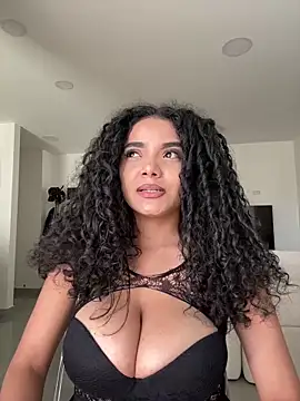 Mariecurl online show from May 9, 9:31 pm