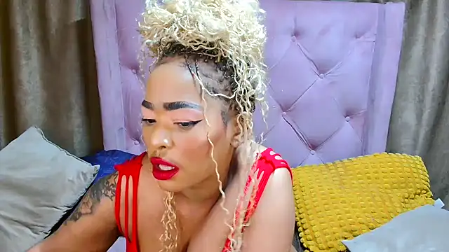 Snapshot of AFRICANGODDESSXXX chatting on October 3, 11:46 pm AFRICANGODDESSXXX online show from October 3, 11:46 pm