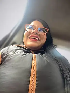 Insane Issa online show from December 7, 4:47 pm